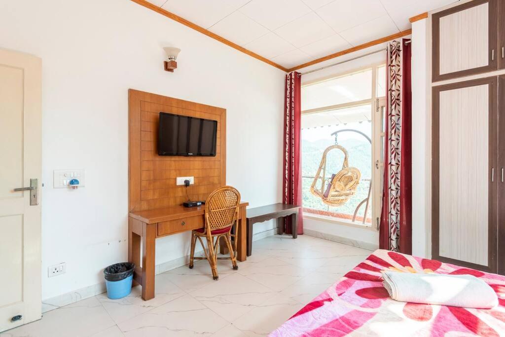 Kasauli Edge Apt With Balcony Exterior photo